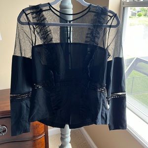 ♥️NWOT Nicole Miller Artelier Blouse SZ S 100% silk and lace. FLAWLESS!